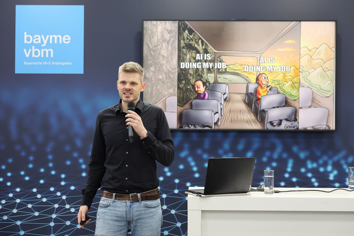 Keynote beim bayme vbm Kongress mit KI-Folien